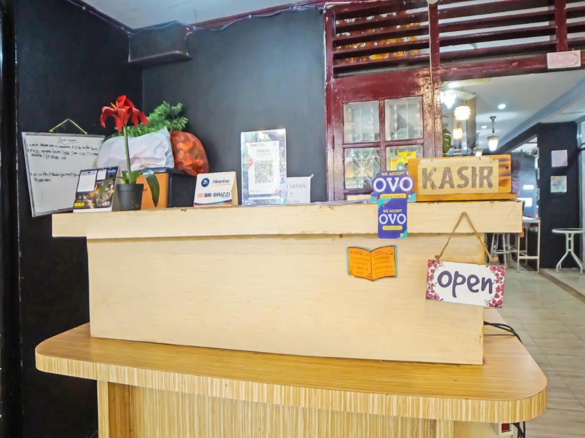 Oyo 990 Stadion Residence Syariah メダン エクステリア 写真